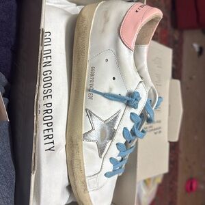 Golden Goose - Superstar Classic
White - Silver - Pink